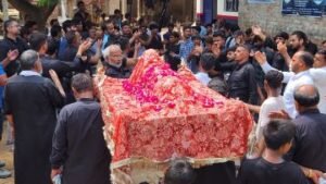 कौशांबी14जुलाई24*फुफी बाबा चादर में क्या लाएं है।*