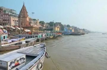 वाराणसी15जुलाई24*वाराणसी में 10 सेंटीमीटर प्रति घंटा की रफ्तार से बढ़ रहीं गंगा, 60 मीटर से ऊपर जलस्तर*