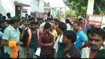 औरैया18जुलाई24*महिला सफाई कर्मियों ने लगाया काशीराम कॉलोनी के लोगों पर मारपीट का आरोप*