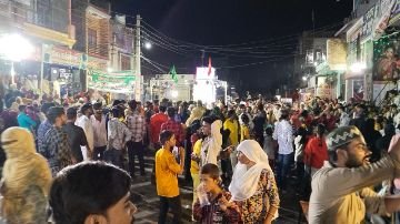 औरैया18जुलाई24*ताजियों में उमड़ा जनसैलाब,गुरुवार अलसुबह सुपुर्दे खाक