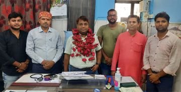 अयोध्या23जुलाई24*सीएचसी अधीक्षक रुदौली को समर्पण उत्थान सोसायटी ने किया सम्मानित अयोध्या23जुलाई24*सीएचसी अधीक्षक रुदौली को समर्पण उत्थान सोसायटी ने किया सम्मानित