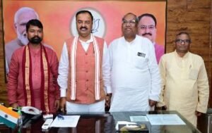 लखनऊ24जुलाई24*राजभर के बाद केशव प्रसाद मौर्य से मिले संजय निषाद