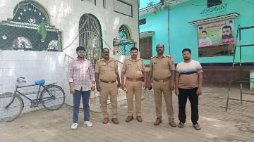 अयोध्या23जुलाई24*आयोजित होने वाले दो दिवसीय उर्स का थानाध्यक्ष ने किया निरीक्षण