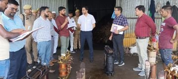 कौशांबी24जुलाई24*खराब ट्रान्सफार्मरों को तत्काल बदलवाने के डीएम ने दिये निर्देश*