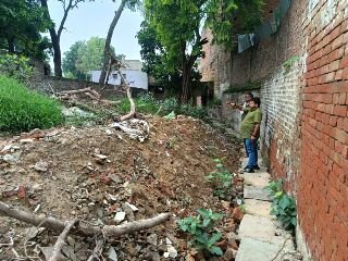 कौशाम्बी26जुलाई24*सरकार के निर्देश के बाद भी शिव मंदिरों की नहीं हो सकी सफाई*