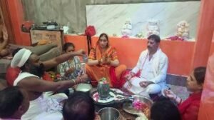 अयोध्या27जुलाई24*भगवान शिव परिवार की प्रतिमा हनुमान किला मंदिर में की गई स्थापित