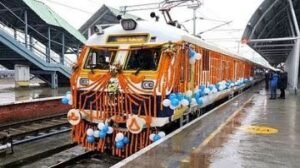 दिल्ली27जुलाई24*Train To Kashmir: इसी साल कश्मीर पहुंचेगी ट्रेन, श्रीनगर को देश से जोड़ने में सिर्फ 17 KM का काम बाकी*