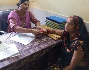 भिण्ड29जुलाई24*मरीजों का देवदुत वनकर उपचार करती डां शिवा-प्रहलाद सोनी*