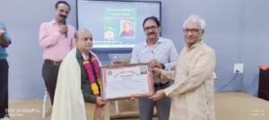 कौशाम्बी30जुलाई24*वरिष्ठ लिपिक राजेश कुमार द्विवेदी का विदाई समारोह आयोजित*