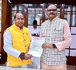 कानपुर नगर30जुलाई24*चेस्ट हास्पिटल में और सुविधाओं के लिए आगे आए सुरेंद्र मैथानी