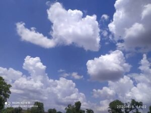 वाराणसी24जुलाई24*बादलों के आने जाने से मौसम का मिजाज बदला,उमस से मिली थोड़ी राहत