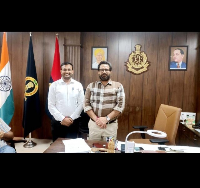 पंजाब 20 अगस्त 2024* एसडीएम पंकज बांसल ने एसएसपी वरिंद्र सिंह बराड़ से की मुलाकात