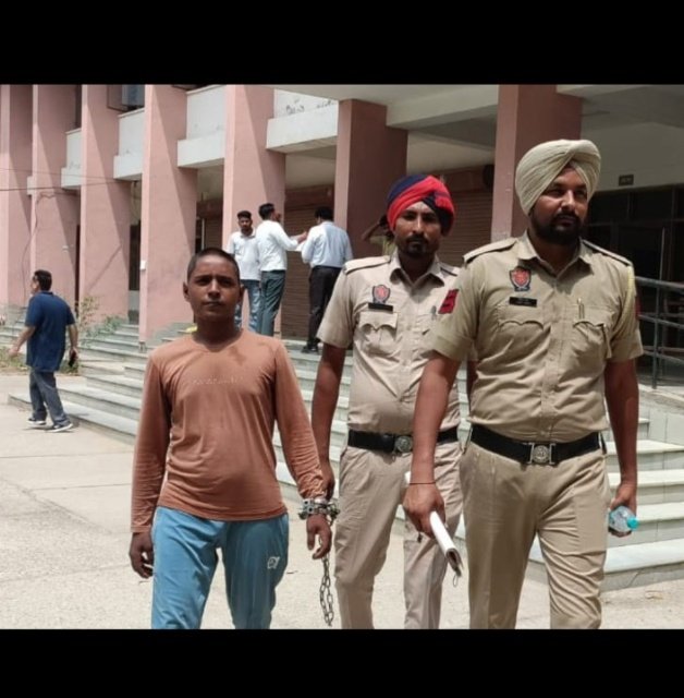 पंजाब 27 अगस्त 2024* दुकान का शटर तोडक़र चोरी करने वाले आरोपी को पुलिस रिमांड के बाद जेल भेजा पंजाब 27 अगस्त 2024* दुकान का शटर तोडक़र चोरी करने वाले आरोपी को पुलिस रिमांड के बाद जेल भेजा