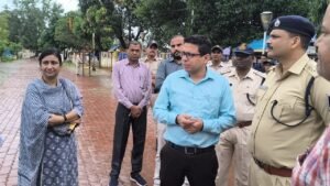 अनूपपुर 24 अगस्त 24*कलेक्टर एवं पुलिस अधीक्षक ने कृष्ण जन्माष्टमी समारोह हेतु चयनित स्थल का किया निरीक्षण