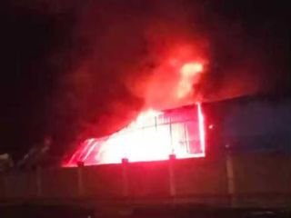 कानपुर देहात 1 अगस्त 24 *थर्मोप्लास्ट फैक्ट्री में लगी आग, बड़ा नुकसान*