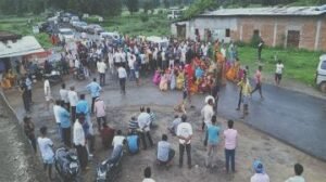 सीधी01अगस्त24*सीधी में युवक की पीटकर हत्या, आरोपितों को गिरफ्तार कर घर पर बुलडोजर चलाने की मांग कर रहे स्‍वजन*