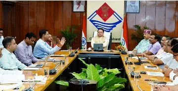 उत्तराखंड2अगस्त24*PWD को सीएम धामी की दो टूक, 30 अक्टूबर तक गढ्ढा मुक्त हो सड़के,