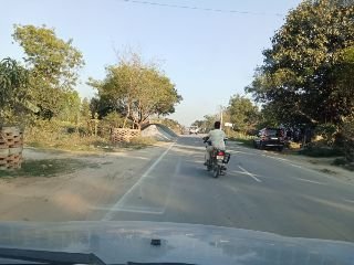 सुल्तानपुर4अगस्त24*तहसीलक्षेत्र के सड़कों के फुटपाथों पर सडकमाफ़ियाओं का कब्जा*