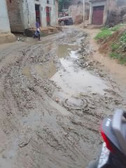 कौशाम्बी5अगस्त24*जगह-जगह जल भराव से आवा गमन में हो रही दिक्कत*