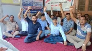 हरिद्वार रूडकी5अगस्त24*प्रवर्तन कर्मचारी संगठन परिवहन विभाग कर्मियों की 2 घण्टे की रही हड़ताल