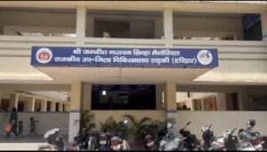 हरिद्वार रुड़की8अगस्त24*सिविल अस्पताल के डॉक्टर को दिए 20 हजार तो कई घंटे बीतने के बाद हुआ मेडिकल उपचार