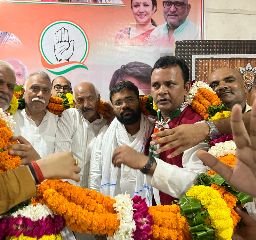 कौशाम्बी9अगस्त24*संगठन पार्टी की रीढ़ की हड्डी--कांग्रेस* कौशाम्बी9अगस्त24*संगठन पार्टी की रीढ़ की हड्डी--कांग्रेस*