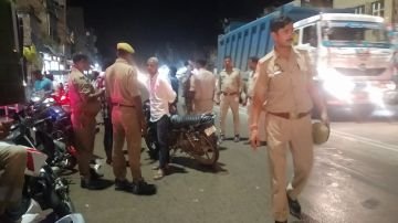 कौशाम्बी9अगस्त24*मूरतगंज चौकी प्रभारी ने चलाया वाहन चेकिंग अभियान* कौशाम्बी9अगस्त24*मूरतगंज चौकी प्रभारी ने चलाया वाहन चेकिंग अभियान*