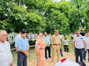 कौशाम्बी9अगस्त24*शहीद स्मारक पर माल्यार्पण कर परिजनों को किया सम्मानित*