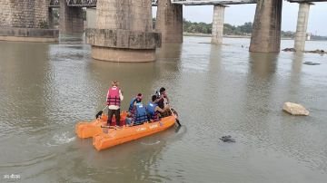 शहडोल10अगस्त24*आपस में लड़ाई कर दो चचेरे भाई सोन नदी में कूदकर बहे, जांच में जुटी पुलिस*