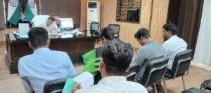 कौशाम्बी14अगस्त24*अधिशासी अधिकारी नगर पंचायतों के साथ विभागीय समीक्षा कर डीएम ने दिये आवश्यक दिशा-निर्देश