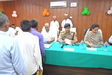 कुशीनगर17अगस्त24*डीएम की अध्यक्षता में तहसील कप्तानगंज सभागार में सम्पूर्ण समाधान दिवस का किया गया आयोजन*