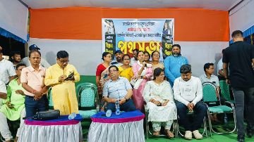 कूचबिहार18अगस्त24*इस नृशंस हत्या के खिलाफ तृणमूल कांग्रेस ने विरोध प्रदर्शन किया और दोषियों को फांसी देने की मांग की.