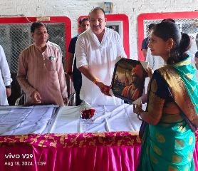 रायबरेली18अगस्त24*स्वतंत्र प्रभार राज्य मंत्री दिनेश प्रताप सिंह ने सभी कार्यकर्ताओं का लिया हाल-चाल