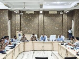 कौशाम्बी18अगस्त24*पुलिस भर्ती परीक्षा से संबंधित सम्पूर्ण तैयारी के सम्बन्ध में बैठक कर दिए आवश्यक दिशा-निर्देश*