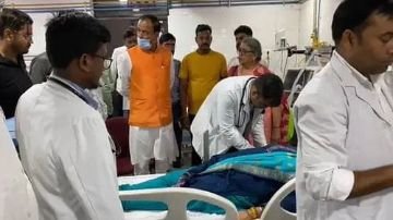 लखनऊ19अगस्त24*डिप्टी सीएम केशव प्रसाद मौर्य की पत्नी की तबीयत अचानक बिगड़ी, एसआरएन में कराया गया भर्ती*