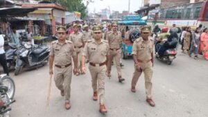 सहारनपुर19अगस्त24*सहारनपुर पुलिस सुरक्षा व्यवस्था को लेकर अलर्ट*रक्षा बंधन को लेकर पुलिस टीम की पैदल गश्त*