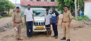 कौशाम्बी20अगस्त24*तेलंगाना पुलिस ने चोरी की बोलेरो के साथ अभियुक्त को किया गिरफ्तार*