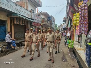 कानपुर21अगस्त24*पश्चिम जोन क्षेत्रांतर्गत पैदल गस्त*