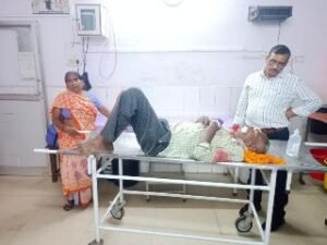 औरैया23अगस्त248*ई-रिक्शा ने मारी टक्कर मोपेड सवार दंपति गंभीर घायल*