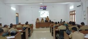 बाराबंकी*23/08/24*जिला प्रशिक्षण केन्द्र यू0पी0 112 पुलिस लाइन बाराबंकी में प्रचलित 15 दिवसीय फ्रेशर प्रशिक्षण का समापन-*