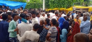 कौशाम्बी27अगस्त24*श्री कृष्ण जन्मोत्सव पर औधन के मेले में महिला पुरुष भक्तों की उमड़ी भीड़*