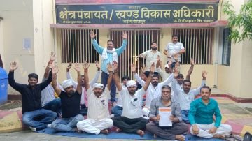 मिर्ज़ापुर30अगस्त24*प्रधानों ने मांग पूरी नहीं होने पर उपचुनाव के बहिष्कार की चेतावनी दी*