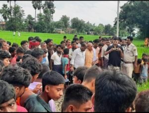 *मोतिहारी*२७/०८/२४* मेला देखने गए छात्र की बेरहमी से हत्या, बदमाशों ने चाकू मारकर मौत के घाट उतारा*