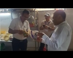 देहरादून 08 सितम्बर 2024*  दून मेडिकल कॉलेज की कैंटीन का आकस्मिक निरीक्षण, गंदगी की वजह से नोटिस जारी