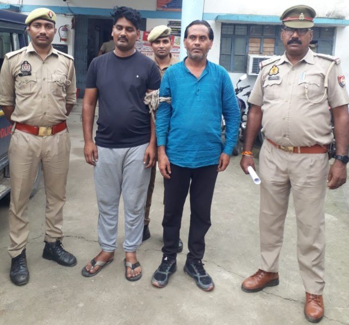 मथुरा 08 सितम्बर 2024* थाना सदर बाजार/स्वाट पुलिस टीम की संयुक्त कार्यवाही से हत्या के प्रयास में वांछित चल रहे 02अभियुक्तगणों को किया गिरफ्तार