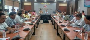 अनूपपुर 06 सितम्बर 24*शैक्षणिक वाहनों में विद्यार्थियों के सुरक्षित परिवहन हेतु दिशानिर्देशों का पालन आवश्यक-कलेक्टर