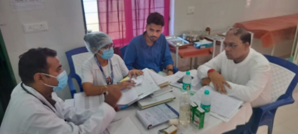 हरदोई 24 सितम्बर 24*एनक्यूएएस टीम ने किया अस्पताल का निरीक्षण:टीम ने कहा- अस्पताल में बहुत अच्छी व्यवस्थाएं है, पूरी लगन से काम करें