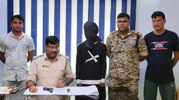 कूचबिहार पश्चिम बंगाल04सितम्बर24*आग्नेयास्त्र के साथ एक को गिरफ्तार किया।