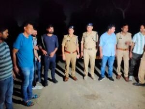 मथुरा04सितम्बर24*हत्या के आरोप में फरार चल रहे दो अभियुक्तों पुलिस मुठभेड़ में गिरफ्तार।