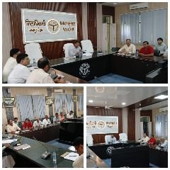 कानपुर देहात 05 सितंबर 2024 *मतदेय स्थलों के संभाजन के संबंध में अपर जिलाधिकरी प्रशासन ने की राजनीतिक दलों के साथ बैठक ।* कानपुर देहात 05 सितंबर 2024 *मतदेय स्थलों के संभाजन के संबंध में अपर जिलाधिकरी प्रशासन ने की राजनीतिक दलों के साथ बैठक ।*